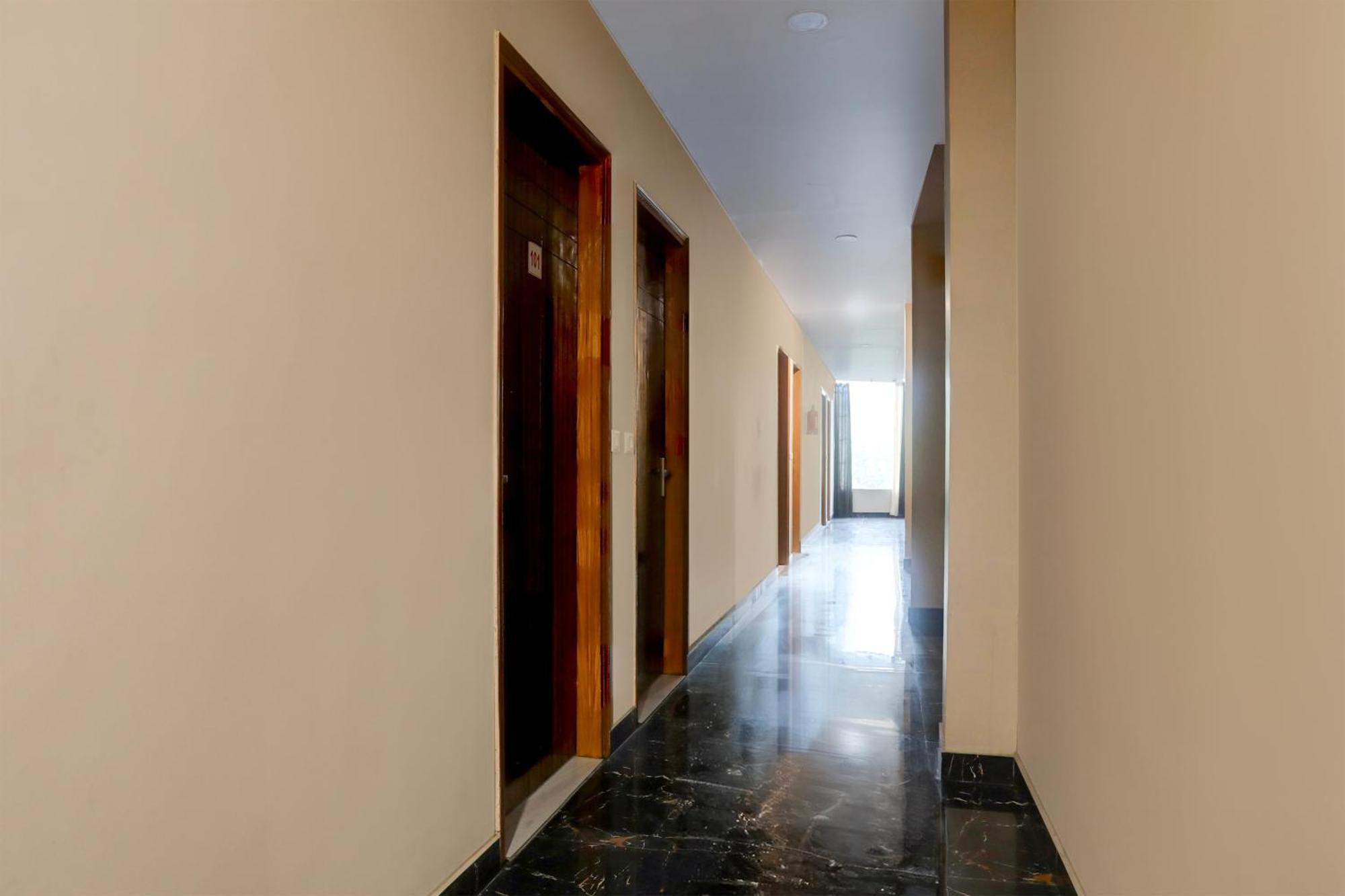 Hotel O Rana Hotel & Restaurant 메루트 외부 사진